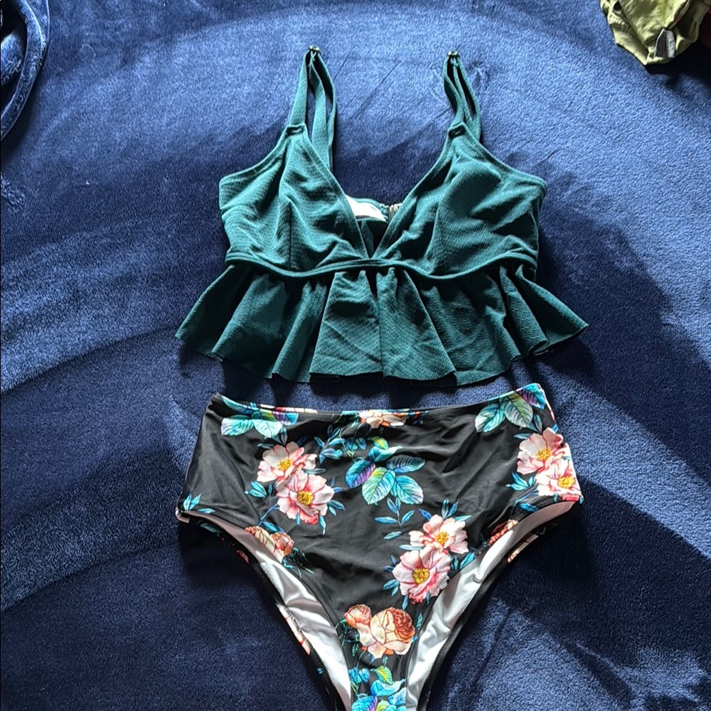 Cupshe Green and Floral Bikini Set